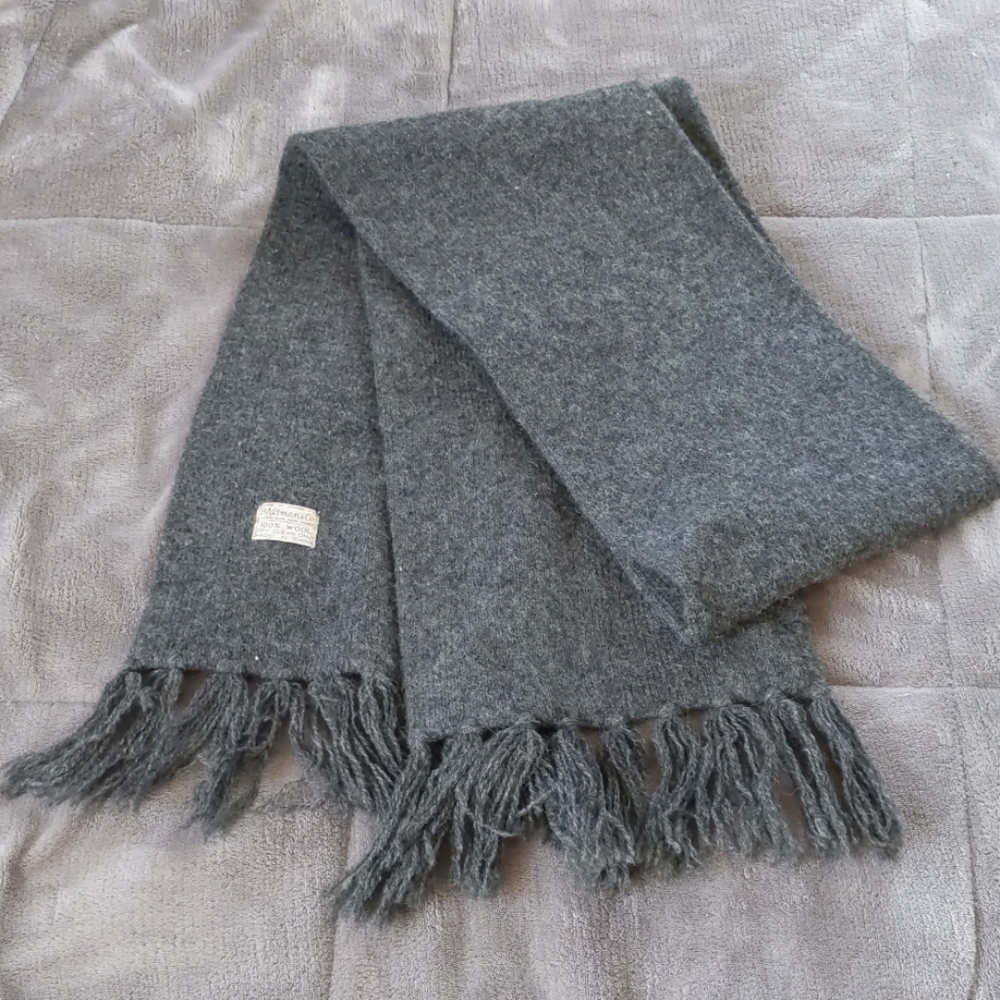 🌟VINTAGE🌟 100% wool Baltman & Co Scarf